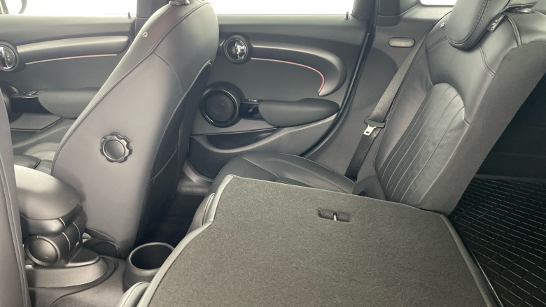 MINI Hatchback 1.5 Cooper Exclusive 5dr Auto [Comfort/Nav Pack] Petrol Hatchback